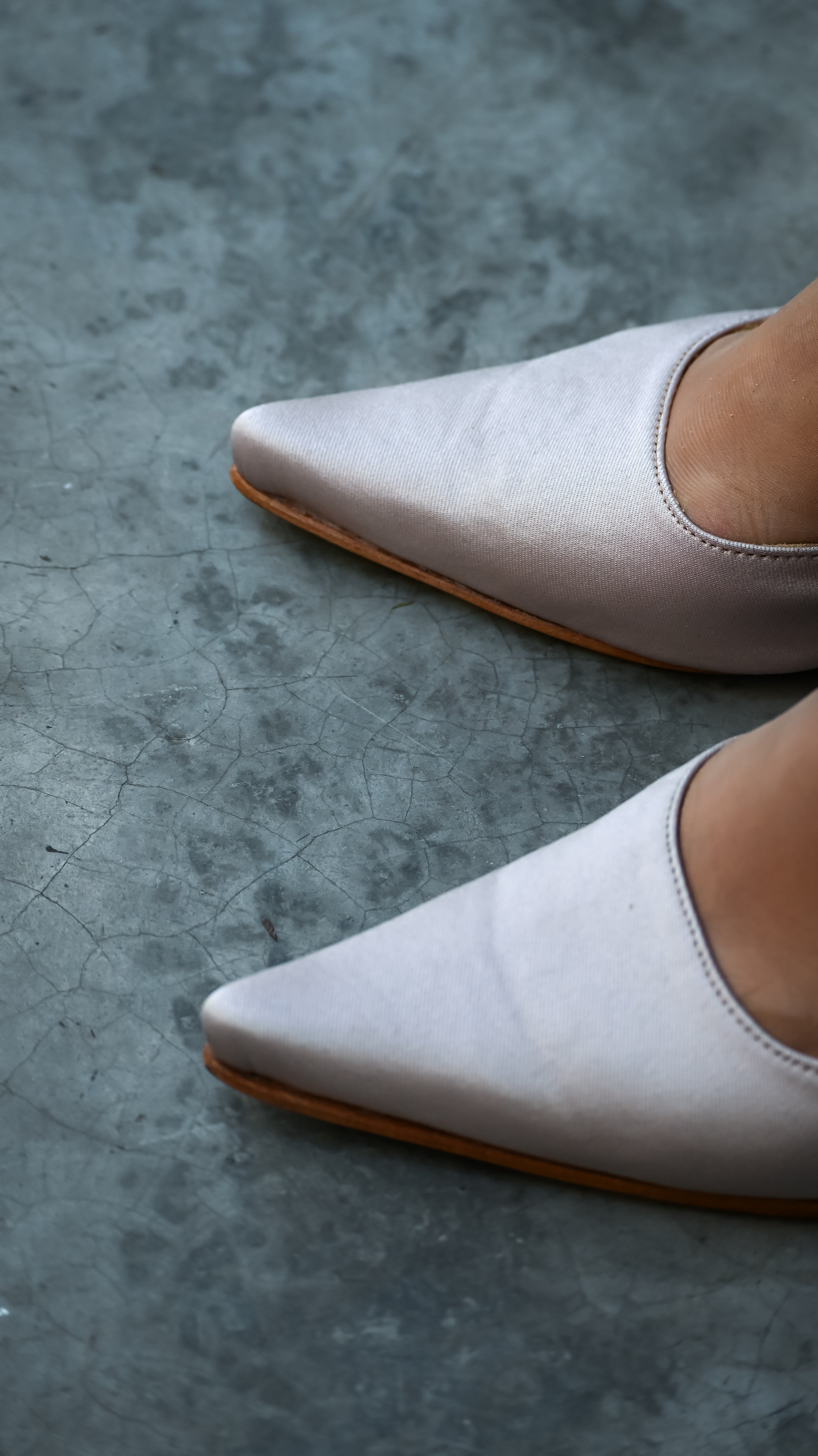 Guía Esencial: Cuidado para Zapatos de Raso (100% Tela)